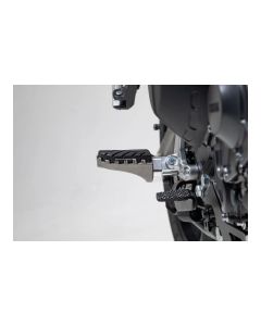 SW-Motech-Ion-Fußrasten-FOOTREST-b533d3d88f9dc93259c173b865e0fd36